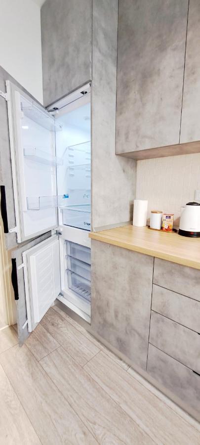 Relax Home Apartment Q Iasi Bagian luar foto