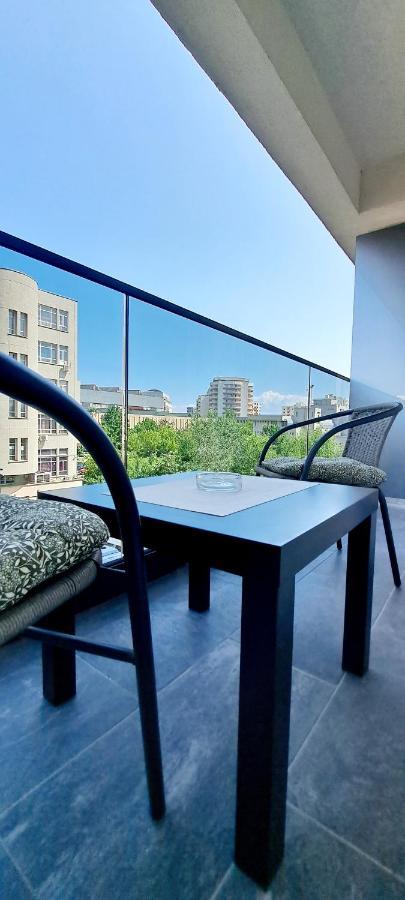 Relax Home Apartment Q Iasi Bagian luar foto