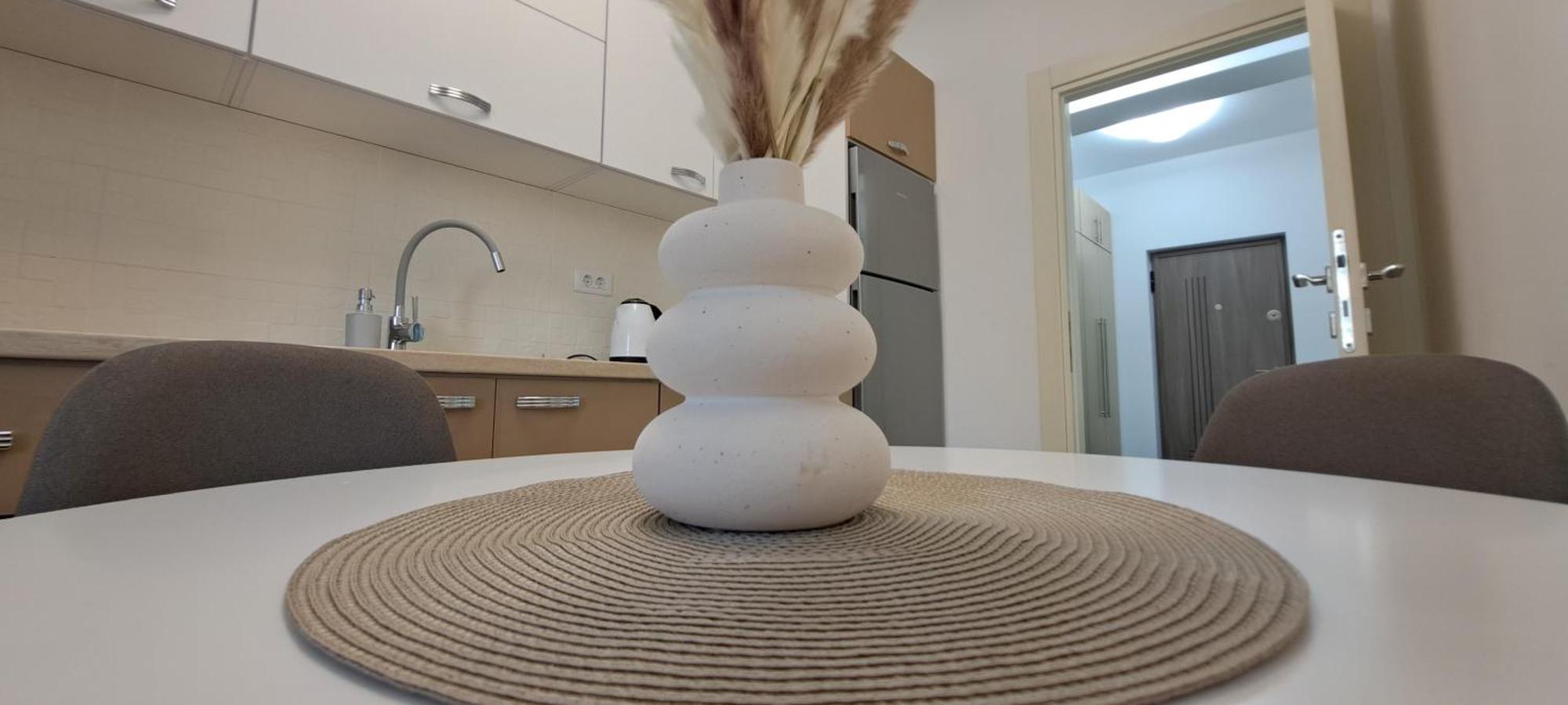 Relax Home Apartment Q Iasi Bagian luar foto